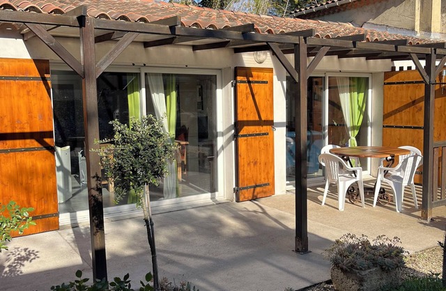 Provençal House countryside-1 to 8 people - 8 mn from village - swimming pool