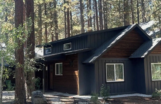 Proximity to beaches and casinos! Cozy cabin with plenty of room for everyone!