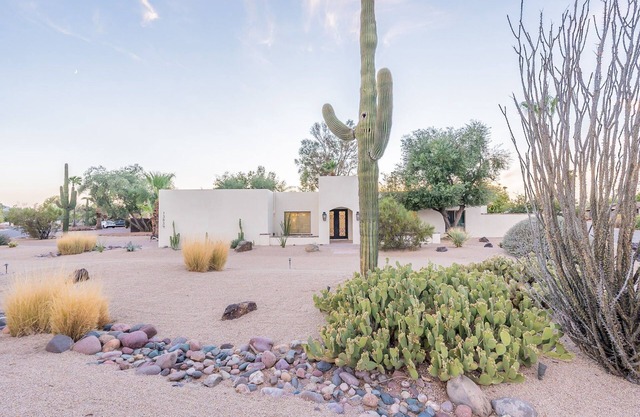 Pueblo Retreat: Your Serene Fall Hideaway