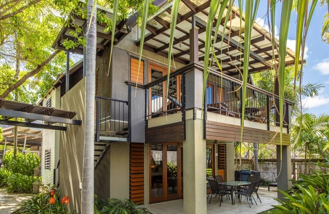 Pure Magnetic Villa 7