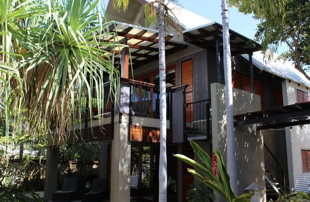 Pure Magnetic Villa 8