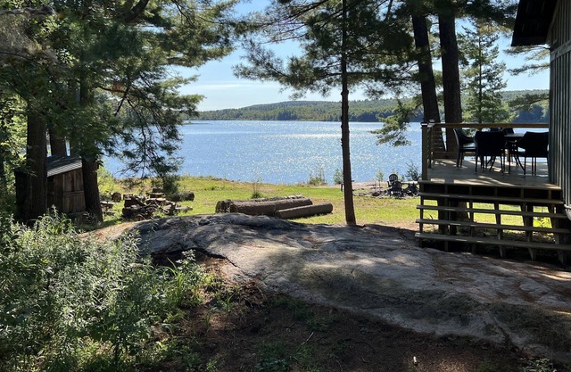 Pure serenity! Quiet relaxing getaway on a non-motorized lake