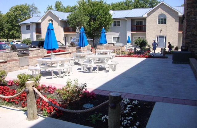 Put-in-Bay Poolview Condo #8