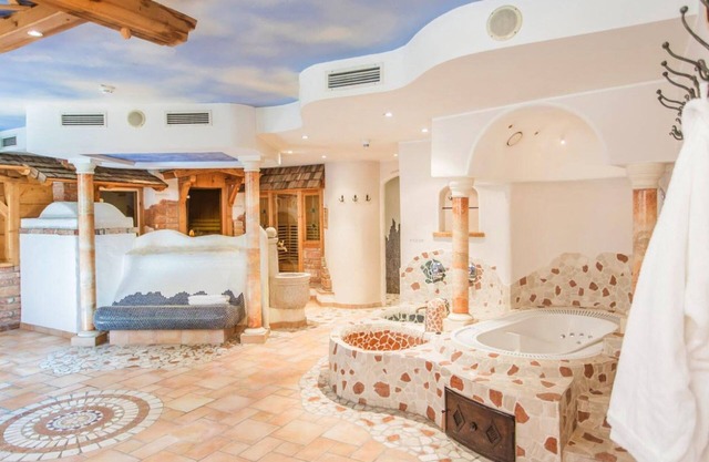 Quadruple room with shower od. Bathroom, WC - Kirchenwirt, Hotel Gasthof