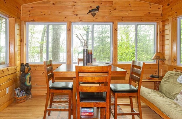 Quaint Clam- Lower Clam Lake
