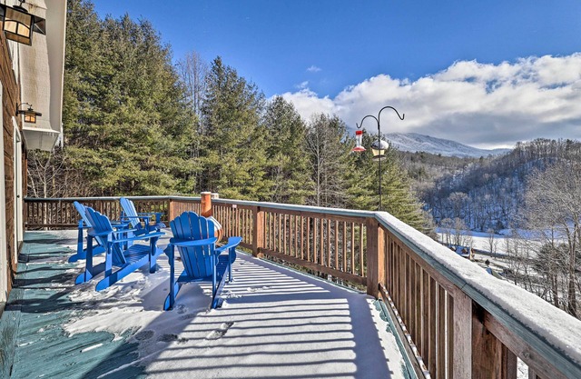 Quaint Creston Hideaway w/Mtn Views & Hot Tub!