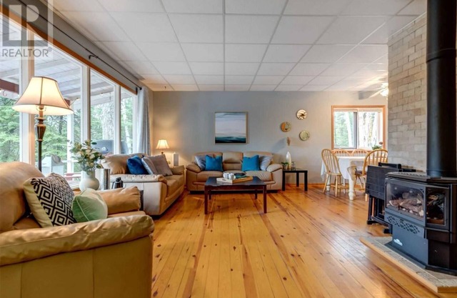 Quaint Kawartha Cottage