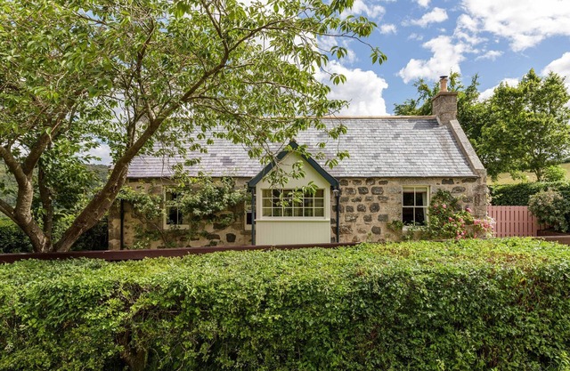 Quaint Scottish Estate Cottage with Valley View and Hot Tub