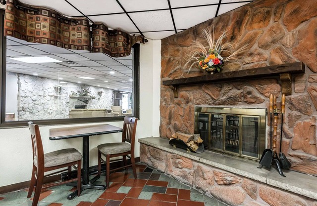 Quality Inn & Suites Binghamton Vestal