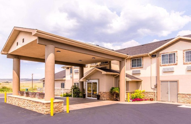 Quality Inn & Suites University