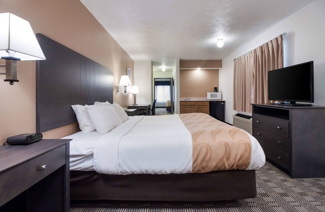 Quality Inn & Suites