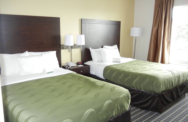Quality Inn Toledo Airport