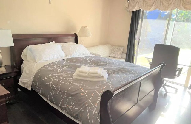 Queen suite at Azusa hills