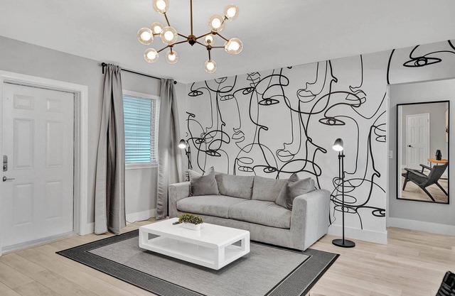 Queens Suite 2BD/2BA Miami Beach Lincoln Casa