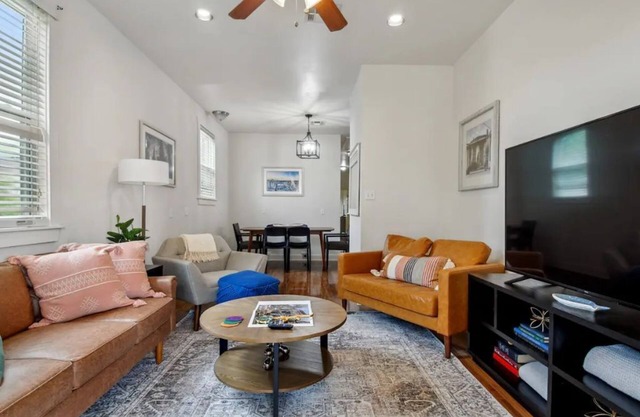 Quiet and Walkable Neighborhood - 10 Min to FQ/DT!