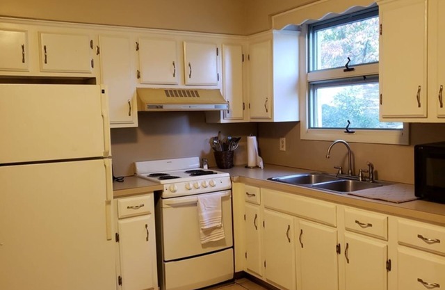Quiet Apartment on Golf Course conveniently located in Central PA.
