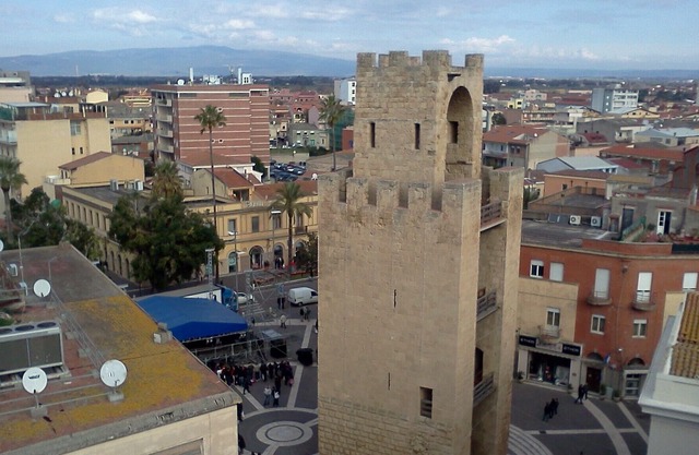 Quiet city center apartment 6 km from the sea, free parking