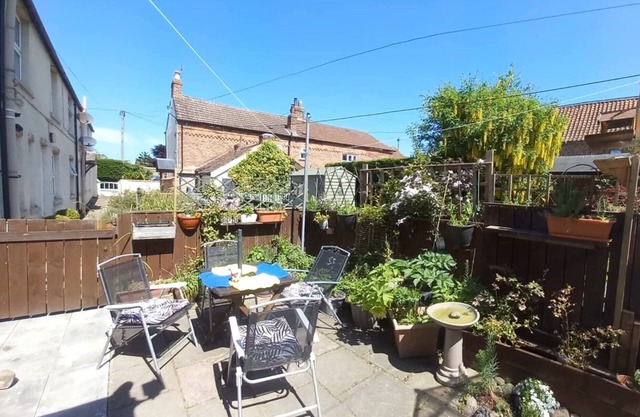 Quiet country cottage convenient for East coast beaches and old town of Beverley