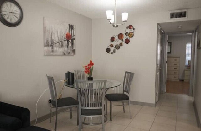 Quiet & Cozy 1 Br Condo Minutes From Airportnn