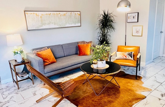 Quiet & Cozy 2BR in Heart of Vegas - 8 Mins to Strip & Downtown
