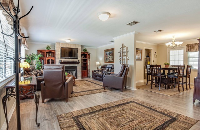 Quiet, cozy and comfortable 3BR home on cul-de-sac close to downtown Boerne, TX