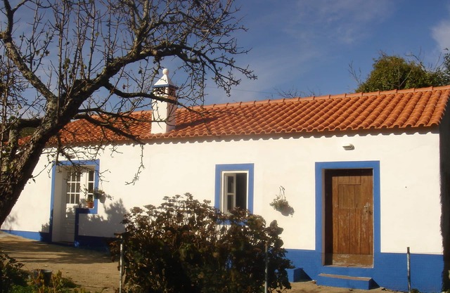 Quiet holiday home 10 kilometer from the Atlantic