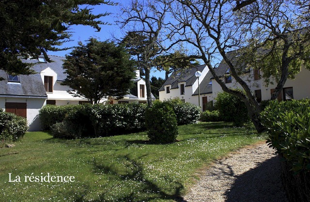 Quiet house facing the sea