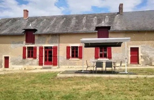Quiet house with large garden in Berry, near Châteauroux