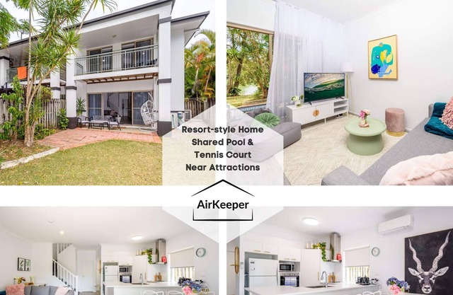 Quiet Lakefront Home - Complete Water Frontage