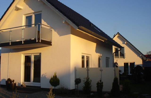Quiet location in the village, on the beach,