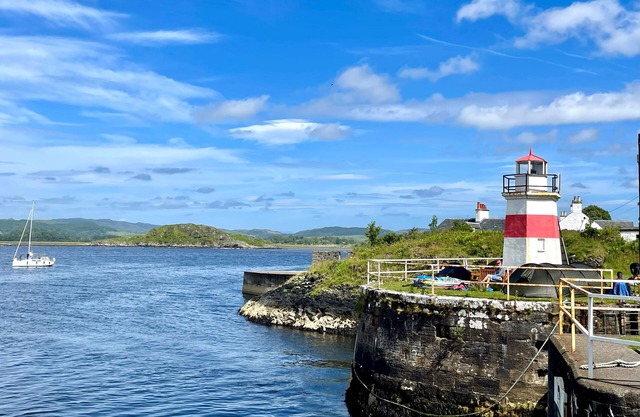 Quiet location with stunning views overlooking the Islands, sleeps 7