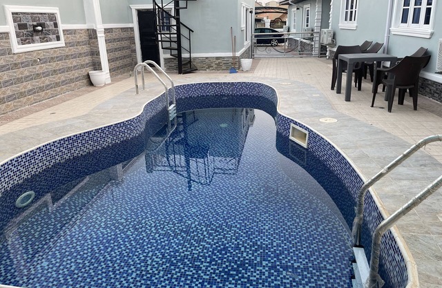 Quiet luxury 2 bedroom house with Pool