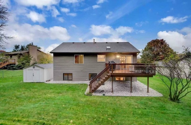 Quiet neighborhood near MOA, MSP & MNZoo. 5mins from Skate Park & Lebanon Hills.