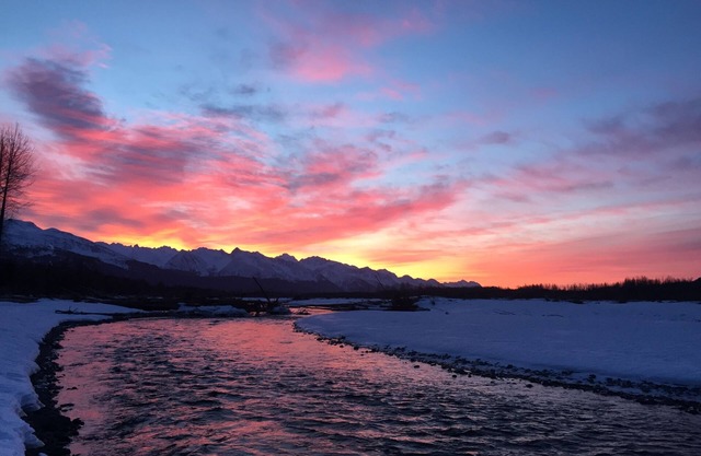Quiet neighborhoodhood in town at the foot of Mt. Marathon