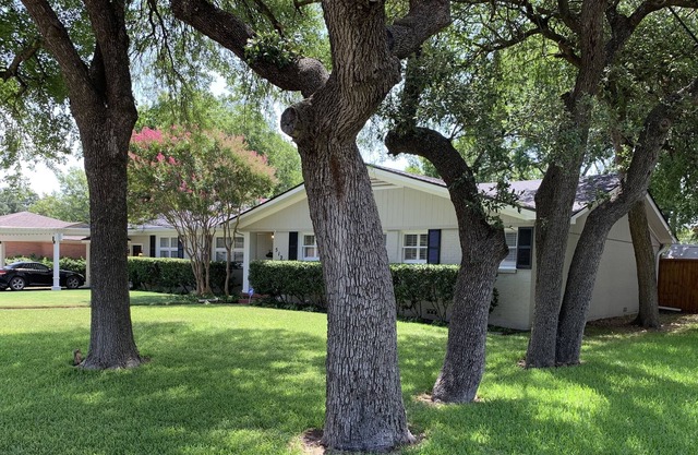 Quiet peaceful 2600sf remodeled 3/2 with 3 living areas, trees and huge porch.