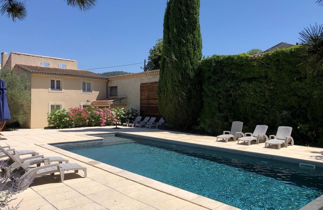 Quiet property with a private heated Pool near a touristic village in Provence