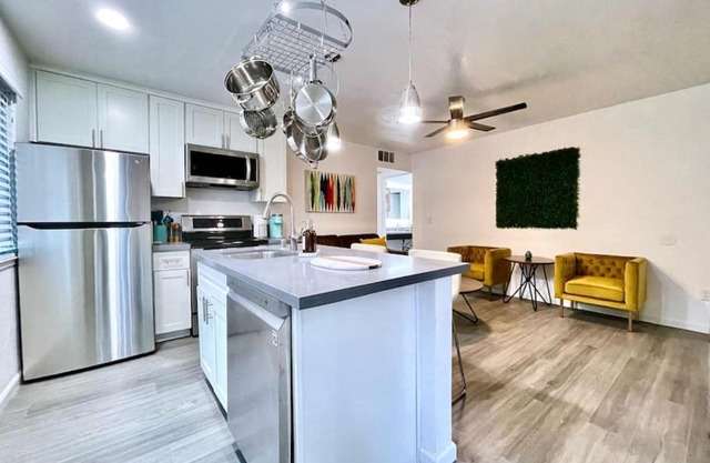 Quiet Remodeled 3 Bedroom in Heart of Downtown Sacramento