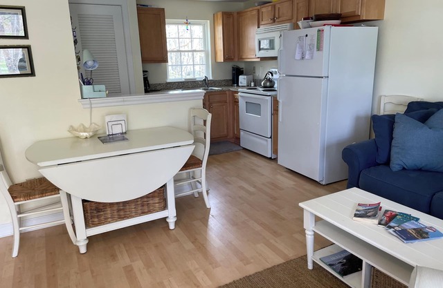 Quiet resort condo close to Goose Rocks beach