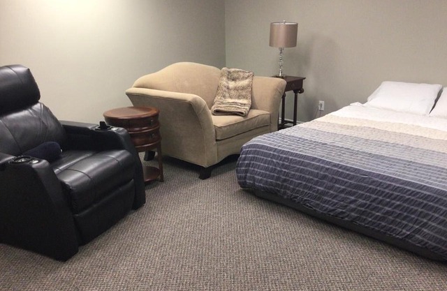 Quiet suite near beach. Serene setting with patios and space to BBQ