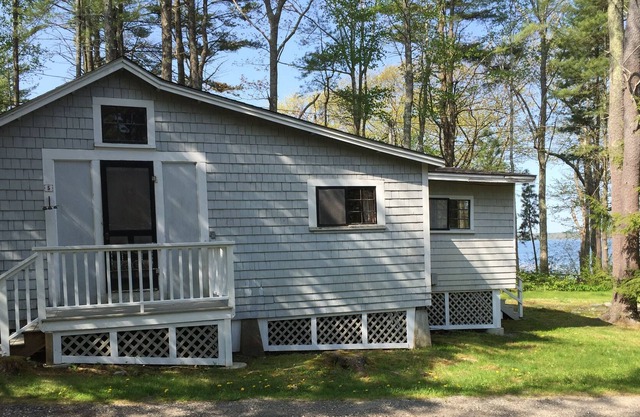 Quiet Waterview Cottage