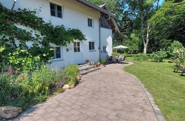 Quietly located vacation apartment in the countryside - with terrace and garden