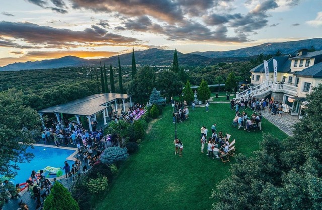 Quinta Navalafuente, Rural House, COMPLETE Villa in Madrid