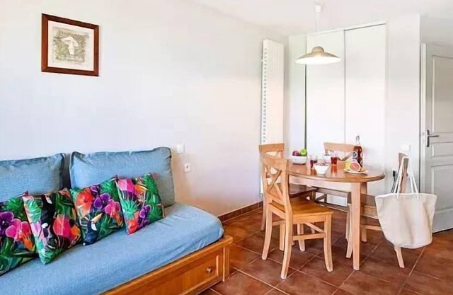 Résidence Pierre & Vacances Les Rives de la Seugne*** - Studio for 5 people - 1 sleeping area - Terrace or balcony