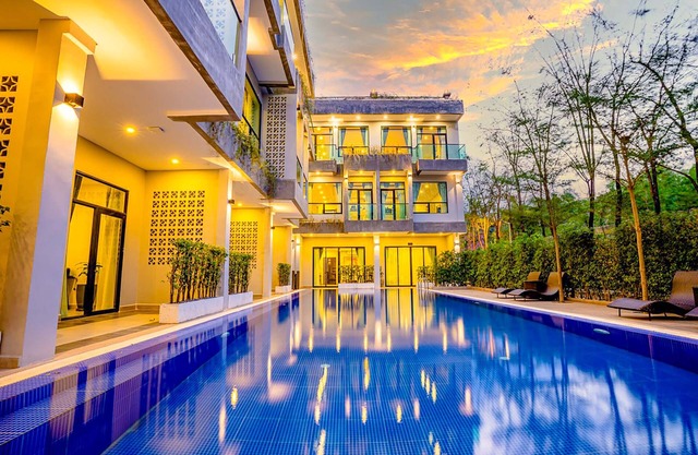 Rainforest Hotel by NSUN