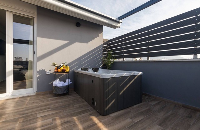 Raise Athens Metro Apartments