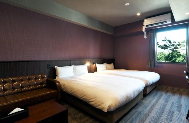 Rakuten STAY Kokura Station Standard Twin Room with counter table
