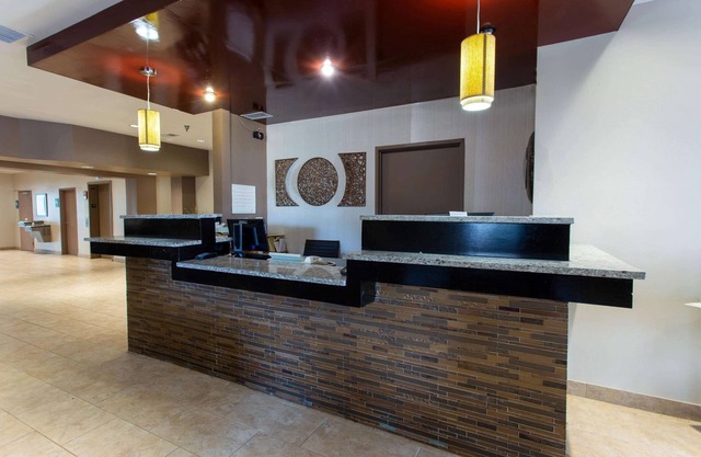 Ramada by Wyndham Glendale Heights/Lombard