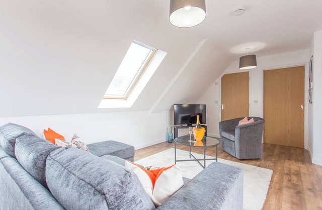 Rana Ct 4 (Lewis Suite) | 1 Bed 1st Floor Apt.
