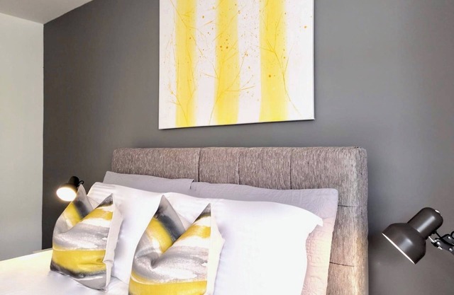 Rana Ct 6 (Bannister Suite) | 1 Bed Ground Floor Apt.