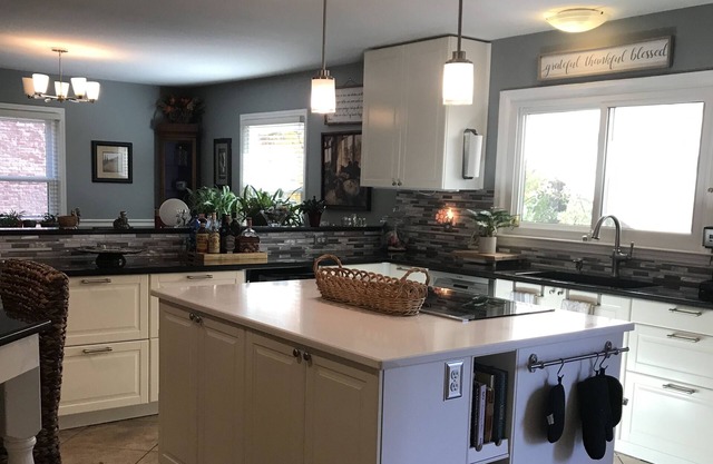 Ranch Home with Basement, close to downtown and Keeneland Racetrack.